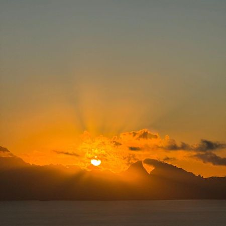 Studio Confort Avec Piscine Et Vue Tahiti Punaauia ภายนอก รูปภาพ