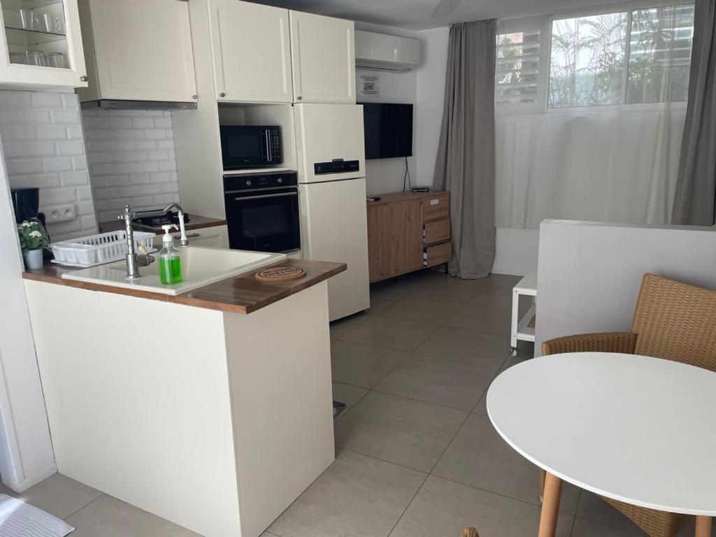 Studio Confort Avec Piscine Et Vue Tahiti Punaauia ภายนอก รูปภาพ